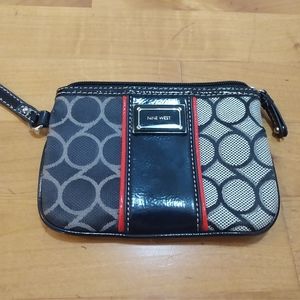 ***SOLD***Nine West Wristlet    NWOT